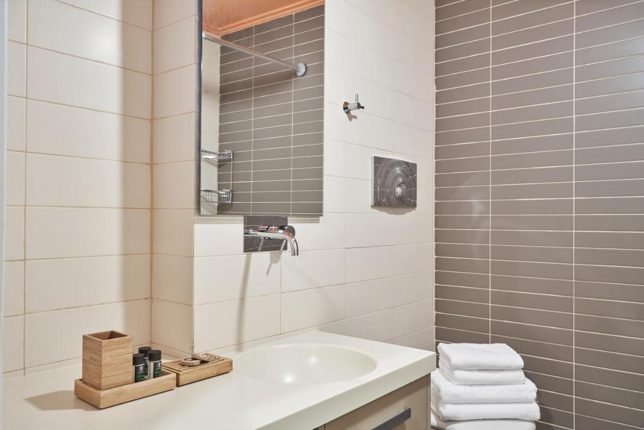 Contemporary & Comfy Apt Next To Acropolis Museum Athena Bagian luar foto